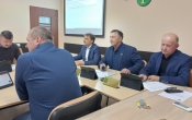 XLII sesja Rady Gminy, na zdjeciu Przewodniczacy, Wiceprzewodniczacy i Wojt